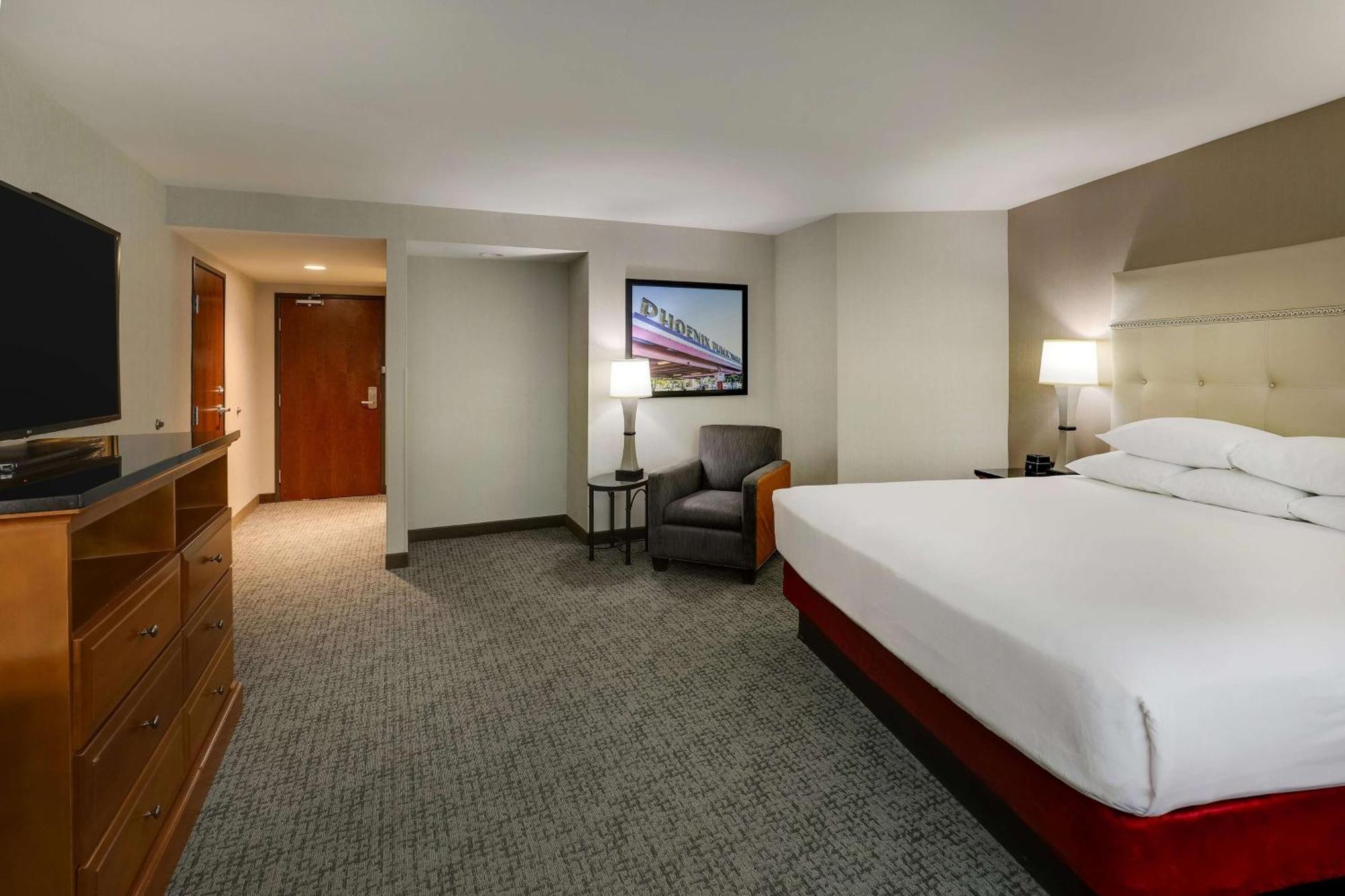 Drury Inn & Suites Phoenix Airport Exterior foto