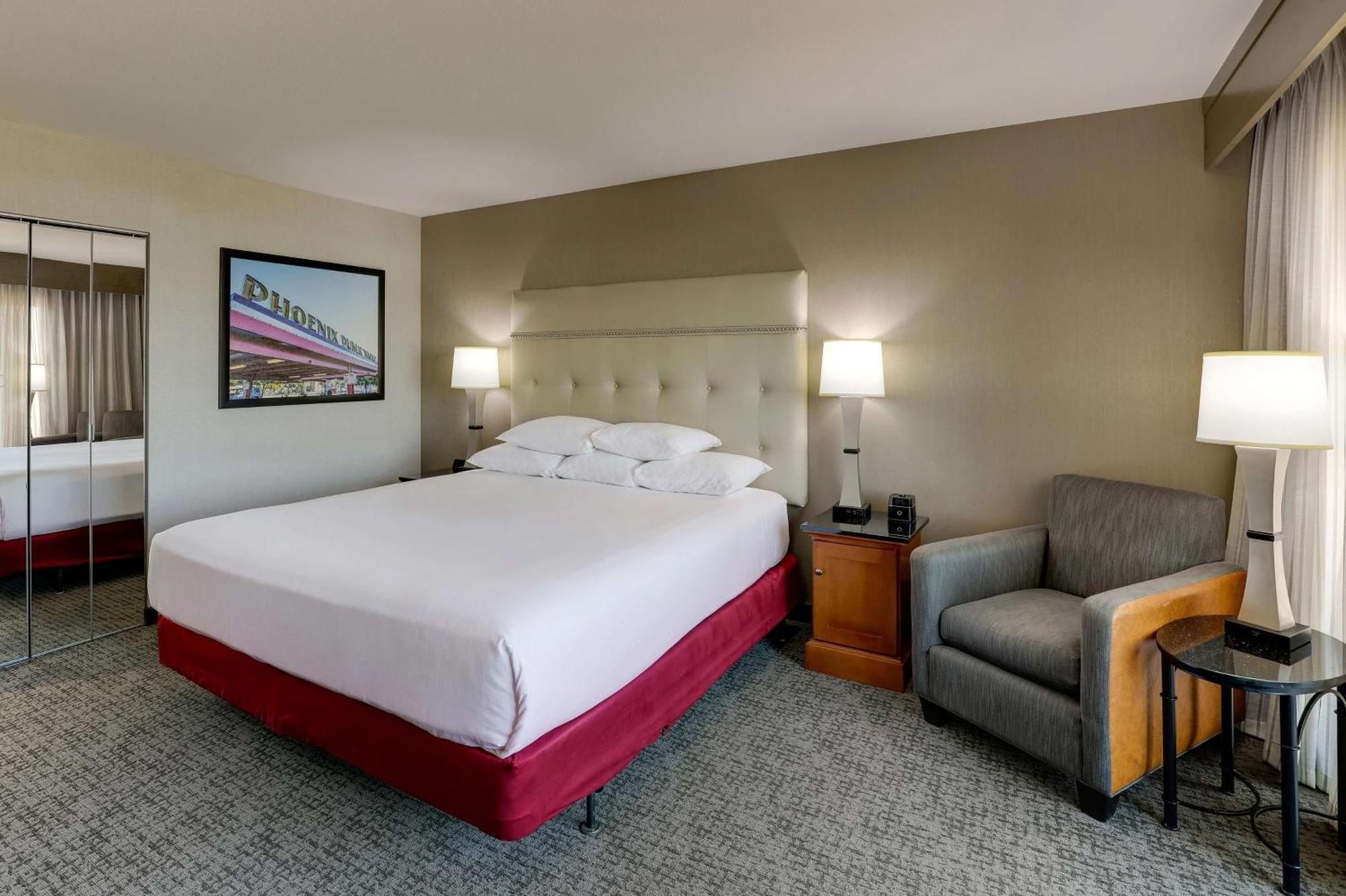Drury Inn & Suites Phoenix Airport Exterior foto