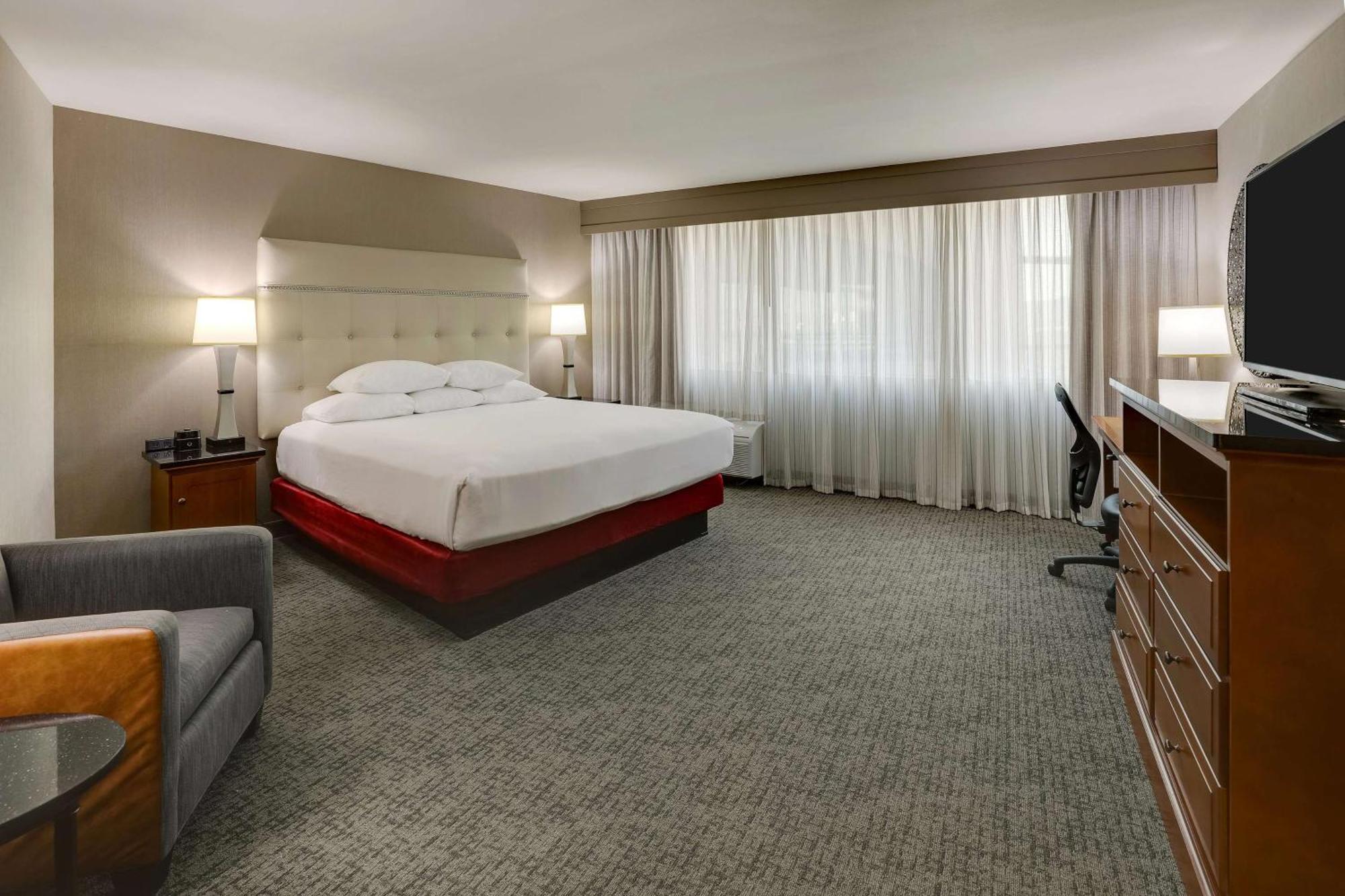 Drury Inn & Suites Phoenix Airport Exterior foto
